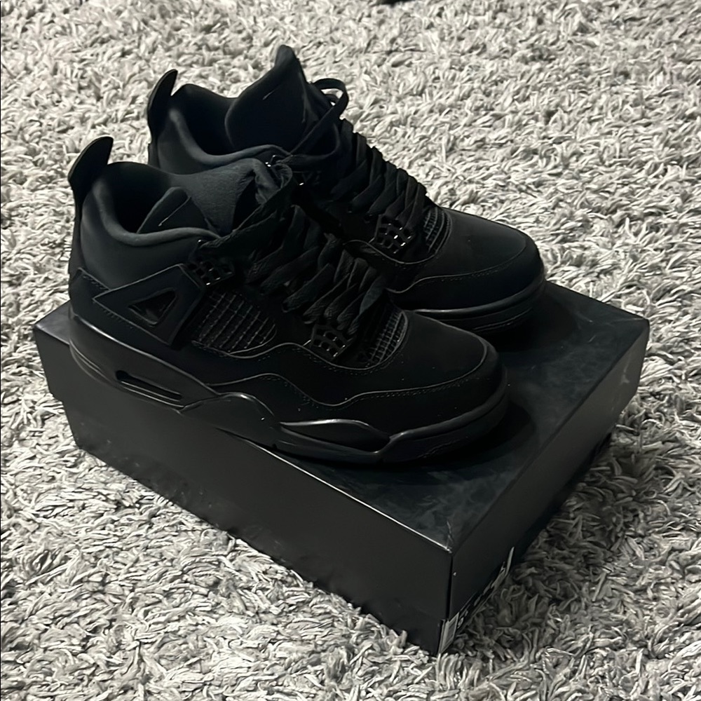 Air Jordan 4 Black cat size 10